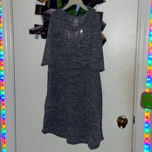 Gray dress with glitter bow in the middle